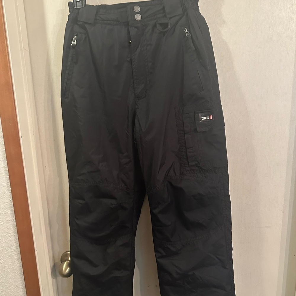 32 Degree WeatherProof  Black  Unsex Snow Pants - Picture 3 of 16